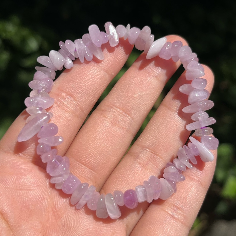 Stretchable good‎ quality kunzite chip bracelet
